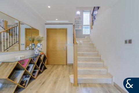 Vila v Jumeirah Park, Dubai, SAE 3 ložnice, 285 m² Č.: 667706 - fotografie 8