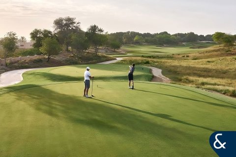 ویلا برای فروش در  Jumeirah Golf Estates، Dubai، امارات متحده عربی  4 خوابه ، 271 متر مربع ، شماره 666977 - تصویر 3