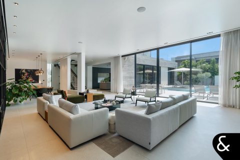 Huvila Jumeirah, Dubai, Arabiemiraatit 5 makuuhuonetta, 836 m2 № 666975 - kuva 1
