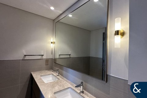 Apartment til salg i Downtown Dubai (Downtown Burj Dubai), Dubai, UAE 4 soveværelser, 218 kvm № 666974 - foto 11