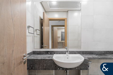 Apartament në Business Bay, Dubai, Emiratet e Bashkuara Arabe 2 dhoma gjumi, 105 m2. № 666978 - Foto 10