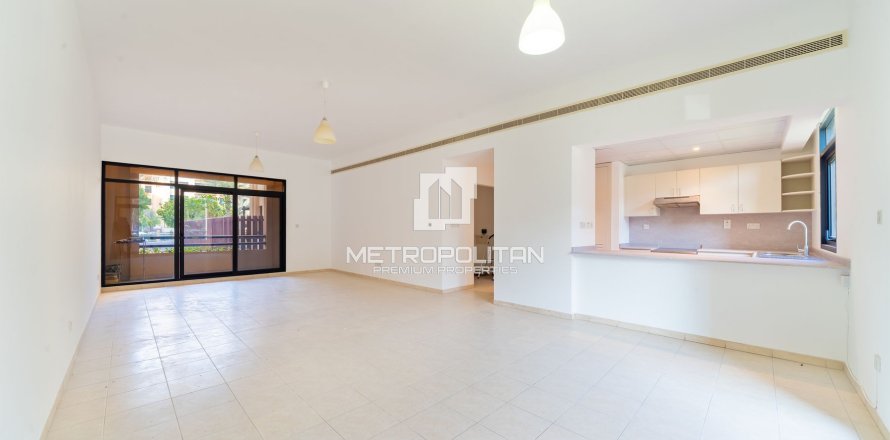 Byt v Greens, Dubai, SAE 2 ložnice, 128 m² Č.: 665036
