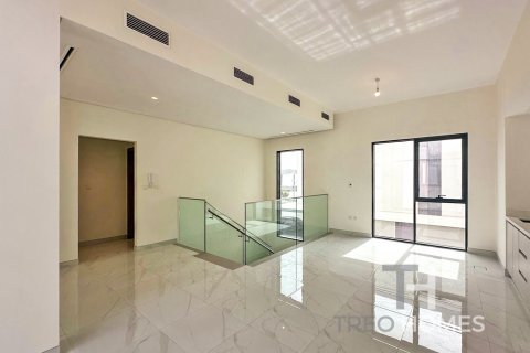 Villa in Al Furjan, Dubai, UAE 4 bedrooms, 331 sq.m. № 590231 - photo 6