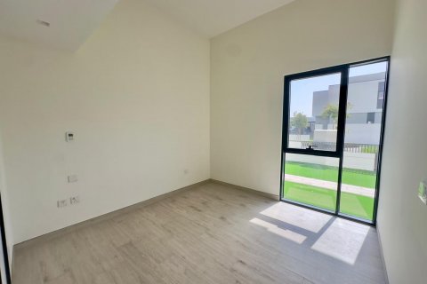Villa in Al Furjan, Dubai, UAE 4 bedrooms, 331 sq.m. № 590231 - photo 29