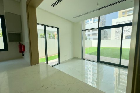 Villa in Al Furjan, Dubai, UAE 4 bedrooms, 331 sq.m. № 590231 - photo 27