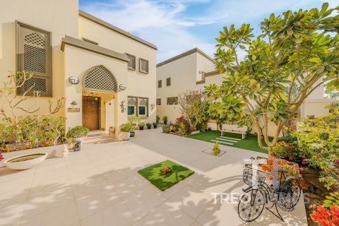 Vilë në Jumeirah Park, Dubai, Emiratet e Bashkuara Arabe 3 dhoma gjumi, 285 m2. № 590230 - Foto 9