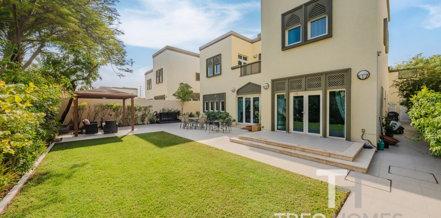 Vilë në Jumeirah Park, Dubai, Emiratet e Bashkuara Arabe 3 dhoma gjumi, 285 m2. № 590230
