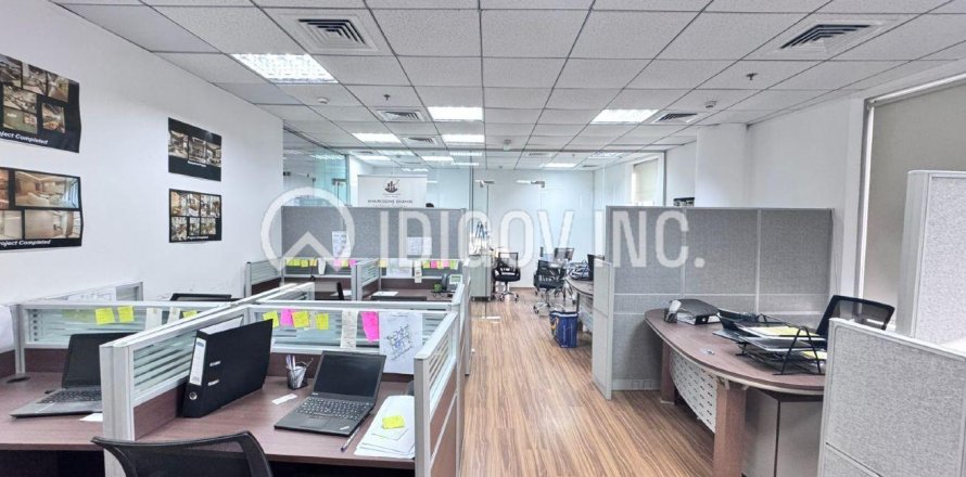 Zyrë në Business Bay, Dubai, Emiratet e Bashkuara Arabe 77 m2. № 655954