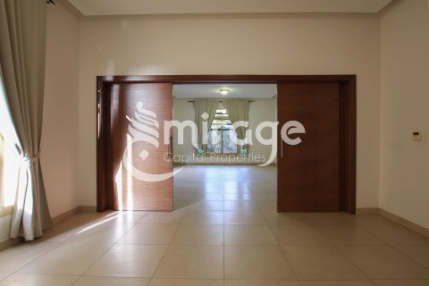 Vilë në Al Raha Golf Gardens, Abu Dhabi, Emiratet e Bashkuara Arabe 5 dhoma gjumi, 582.9 m2. № 571790 - Foto 3