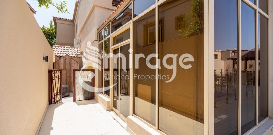 Vilë në Al Raha Golf Gardens, Abu Dhabi, Emiratet e Bashkuara Arabe 5 dhoma gjumi, 582.9 m2. № 571790