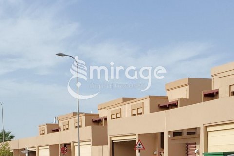 Řadový dům v Al Raha Golf Gardens, Abu Dhabi, SAE 4 ložnice, 536.9 m² Č.: 571786 - fotografie 1