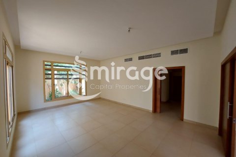Vilë në Al Raha Golf Gardens, Abu Dhabi, Emiratet e Bashkuara Arabe 6 dhoma gjumi, 582.9 m2. № 571789 - Foto 4