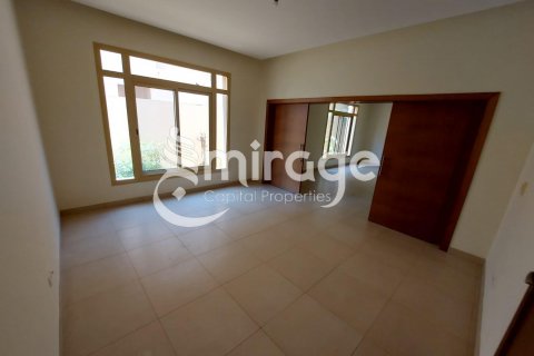 Vilë në Al Raha Golf Gardens, Abu Dhabi, Emiratet e Bashkuara Arabe 6 dhoma gjumi, 582.9 m2. № 571789 - Foto 3