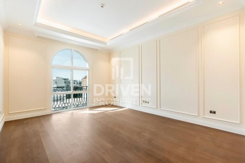 Vilë në Al Wasl, Dubai, Emiratet e Bashkuara Arabe 7 dhoma gjumi, 1372 m2. № 602885 - Foto 11