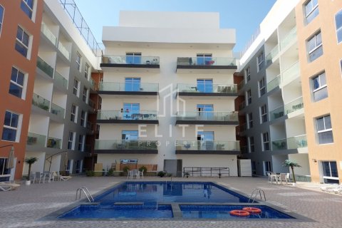 Building in Dubai Investment Park, UAE 5170 sq.m. № 620318 - photo 4