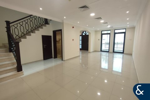 Купить виллу в Джумейра Вилладж Серкл, Дубай, ОАЭ 4 спальни, 395м2, № 667523 - фото 3