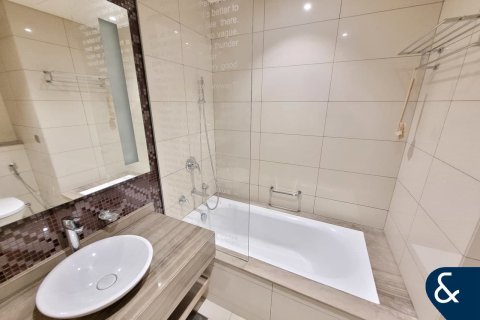 Müüa korter asukohaga Business Bay, Dubai, AÜE: 2 magamistoaga, 129 m² Nr 667519 - pilt 9