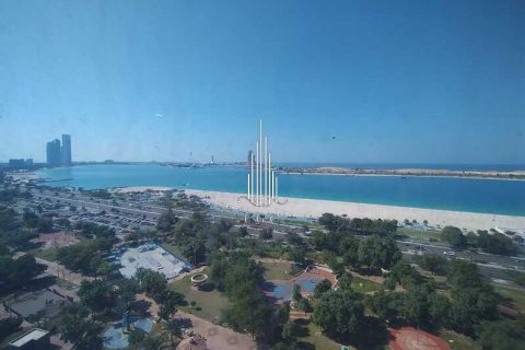 阿联酋 Abu Dhabi Corniche Road 待租 : 3 卧, 213.7 平方米 , 编号572842 - 照片 1