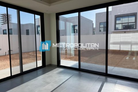 Vila na Yas Island, Abu Dhabi, SAE 3 spálne, 282.9 m2 č. 651968 - Fotografia 5