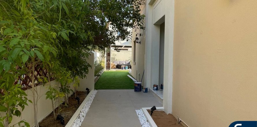 Villa en Reem, Dubai, EAU 3 dormitorios, 289 m² № 698292