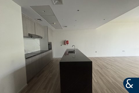 Apartamento para arrendamento em Dubai Investment Park, Dubai, EAU 2 quartos, 141 m2 № 698293 - foto 3