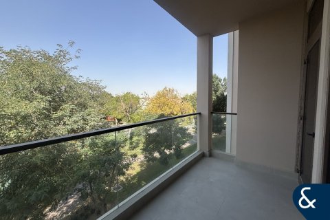 Apartamento para arrendamento em Dubai Investment Park, Dubai, EAU 2 quartos, 141 m2 № 698293 - foto 1