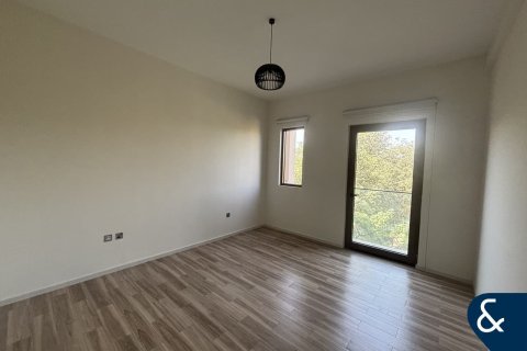 Apartamento para arrendamento em Dubai Investment Park, Dubai, EAU 2 quartos, 141 m2 № 698293 - foto 11