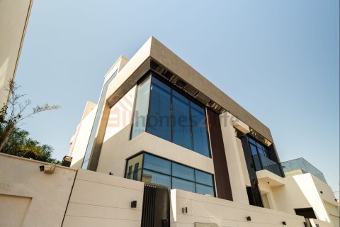 Vila di Nadd Al Sheba, Dubai, UEA 5 kamar tidur, 465 m2 nomor 722523 - foto 27
