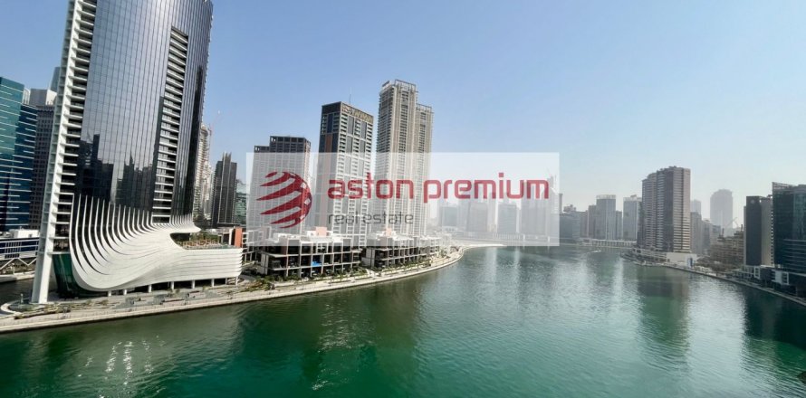 Appartamento a Business Bay, Dubai, EAU 3 camere da letto, 165 mq. № 694817
