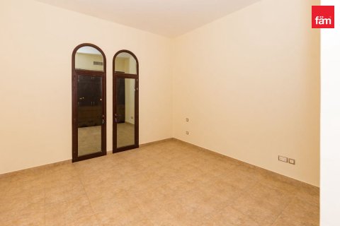Radový dom v Dubai, SAE 4 spálne, 309.4 m2 č. 740791 - Fotografia 18