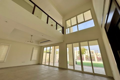 Müüa villa asukohaga Ras Al Khaimah, AÜE: 4 magamistoaga, 443 m² Nr 734659 - pilt 4