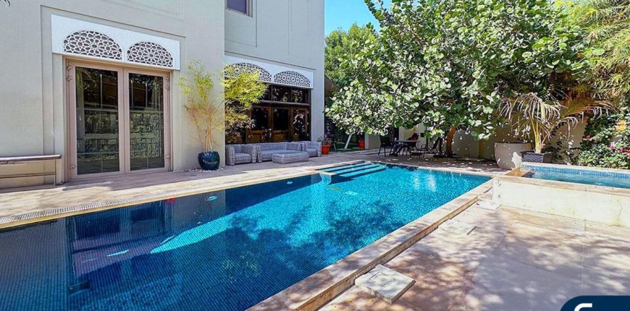 ویلا در Al Barari، Dubai ، امارات متحده عربی 6 خوابه ، 1181 متر مربع.  شماره 668535