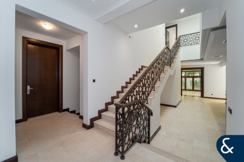 Зняти в оренду віллу в Аль-Барари, Дубай, ОАЕ 6 спалень, 1181м2, № 668535 - фото 12