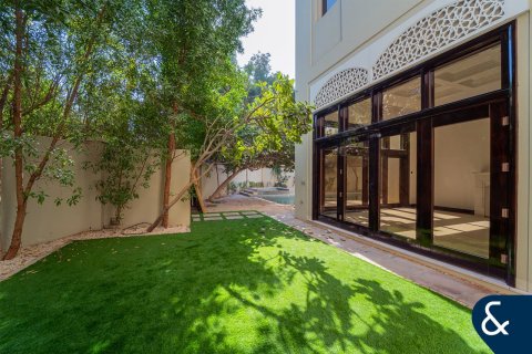 Зняти в оренду віллу в Аль-Барари, Дубай, ОАЕ 6 спалень, 1181м2, № 668535 - фото 24