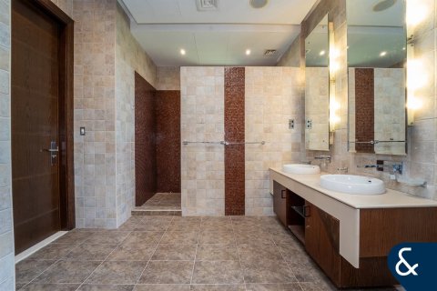 Зняти в оренду віллу в Аль-Барари, Дубай, ОАЕ 6 спалень, 1181м2, № 668535 - фото 14