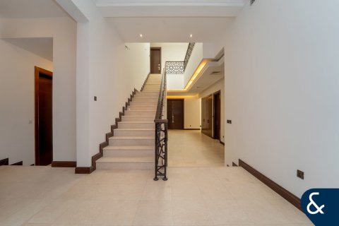 Зняти в оренду віллу в Аль-Барари, Дубай, ОАЕ 6 спалень, 1181м2, № 668535 - фото 3