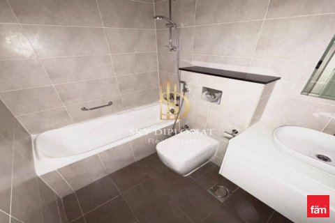 Appartamento in vendita a Dubai, EAU 1 camera da letto, 57.4 mq. № 699901 - foto 3