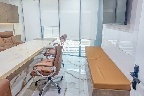 Office in Jumeirah Lake Towers, Dubai, UAE 107 sq.m. № 692818 - photo 7