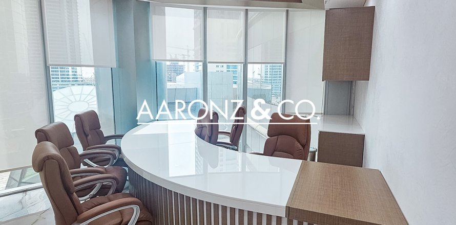 Office i Jumeirah Lake Towers, Dubai, UAE 107 kvm № 692818