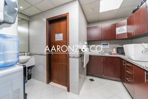 Γραφείο σε Business Bay, Dubai, ΗΑΕ 136 τ.μ. Αρ. 692813 - φωτογραφία 12