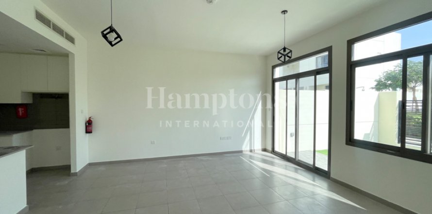 Řadový dům v Town Square, Dubai, SAE 4 ložnice, 303.92 m² Č.: 583733
