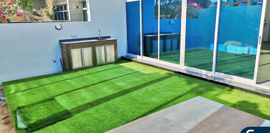 Stadthaus in Al Furjan, Dubai, VAE: 4 Schlafzimmer, 316 m2 Nr. 666600