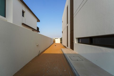 Abu Dhabi, संयुक्त अरब अमीरात में कमर्शियल प्रॉपर्टी, 707 वर्ग मीटर, संख्या 384682 - फ़ोटो 13