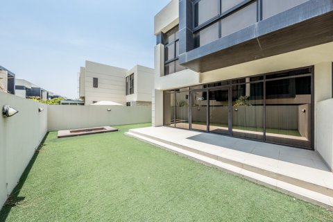 Üürile anda ridamaja asukohaga DAMAC Hills (Akoya by DAMAC), Dubai, AÜE: 4 magamistoaga, 393.51016613 m² Nr 583412 - pilt 19