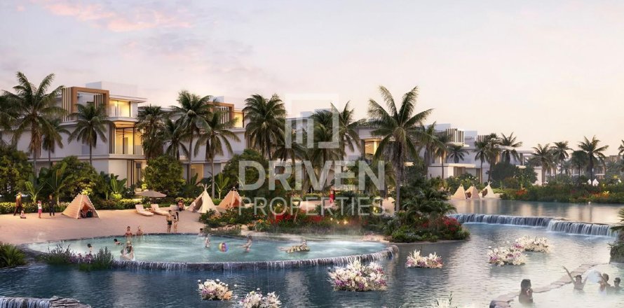 Kaupunkipientalo Dubai, Arabiemiraatit 5 makuuhuonetta, 219.62 m2 № 761942