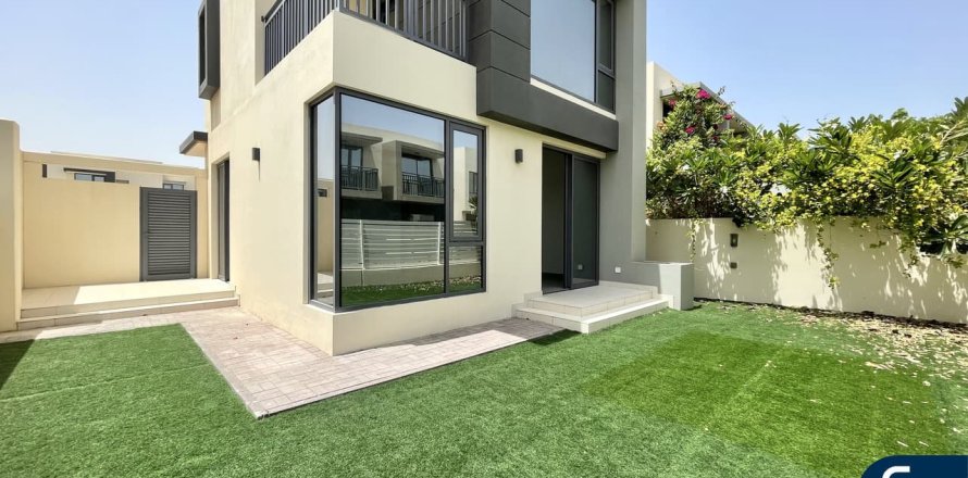 Βίλα σε Dubai Hills Estate, Dubai, ΗΑΕ 4 υπνοδωμάτια, 229 τ.μ. Αρ. 667358