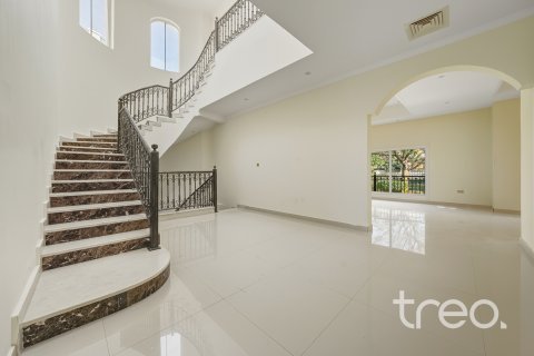 Villa en The Villa, Dubai, EAU 5 dormitorios, 468.42 m² № 741040