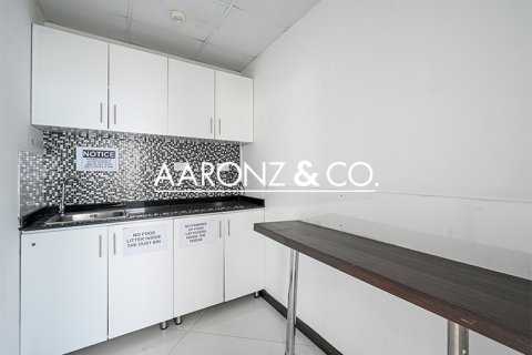 Escritório para arrendamento em Business Bay, Dubai, EAU 110 m2 № 685623 - foto 11