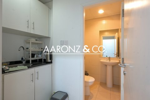 משרד להשכרה ב Business Bay, Dubai, איחוד האמירויות  74 מ"ר, מספר 685624 - תמונה 12