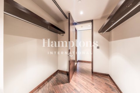 Huoneisto Burj Khalifa, Dubai, Arabiemiraatit 2 makuuhuonetta, 189.15050800 m2 № 651466 - kuva 9